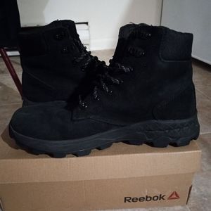 Black timberland boots